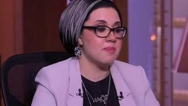 النائية أميرة صابر