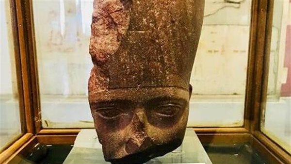 رأس الملك جد إف رع