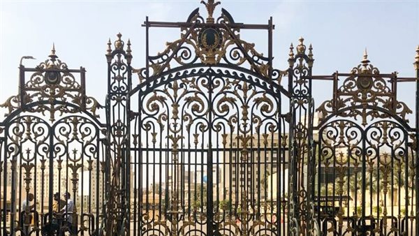 بوابة المتحف المصري