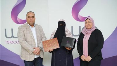 المصرية للاتصالات تكرم صاحبة فيديو توثيق إتلاف كابلات التليفون