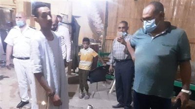 أسوان.. غلق 12 مقهى ومحلًا مع الغرامة لـ 113 شخصًا لعدم ارتداء الكمامة