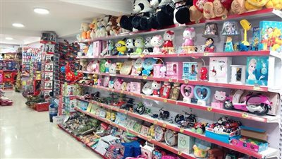 ارتفاع أسعار لعب الأطفال 20% خلال العيد.. ومسدسات الخرز تبدأ بـ4 جنيهات