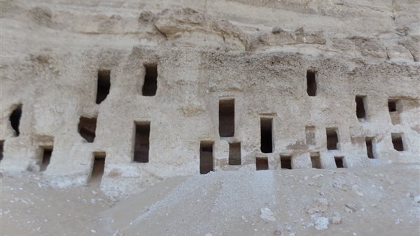 الكشف عن مقابر أثرية