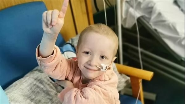 الطفل المصاب بالكانسر