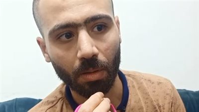شاب يفقد إحدى خصيتيه بسبب خطأ طبي بالقطامية