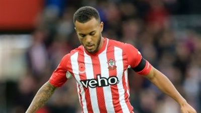 ساوثهامبتون يعلن رحيل مدافعه نهاية الموسم الحالي