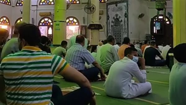 الفيومية يؤدون صلاة