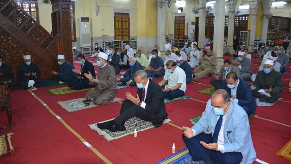 محافظ القليوبية ومدير