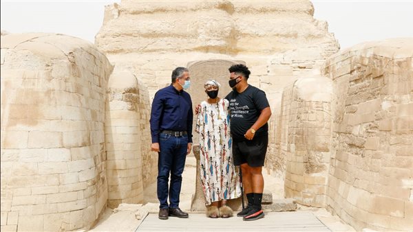 وزير السياحة والآثار