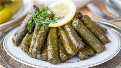 ضبط 1.4 طن ورق عنب مجهول المصدر بالعاشر من رمضان