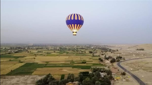 البالون الطائر 