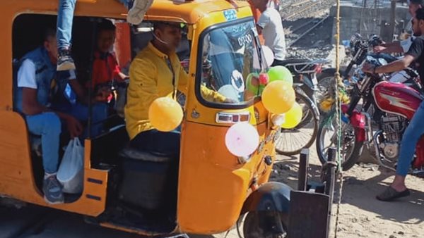 مشهد يعرض حياة الأطفال