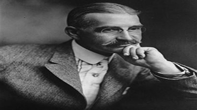 كتب 83 قصة قصيرة و200 قصيدة.. أبرز المعلومات عن الكاتب ليمان فرانك