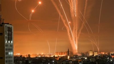 حريق في ميناء أسدود بعد سقوط صواريخ أُطلقت من غزة