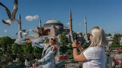 مطالبات تركية بإقالة وزير السياحة بعد نشر فيديو لترويج السياحة أثار جدلا