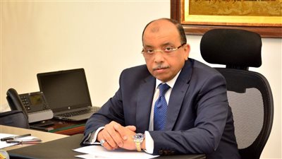 التحقيق مع رئيس وحدة محلية بمنشأة القناطر بسبب إلقاء قمامة في النيل 