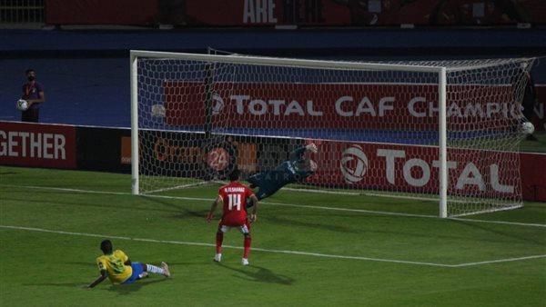 الأهلي وصن داونز