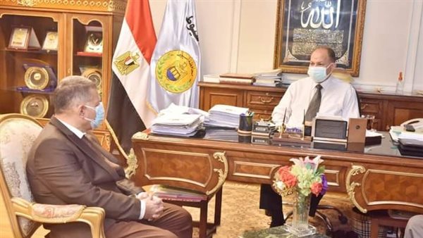 محافظ أسيوط يلتقى