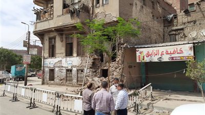 انهيار جزء من منزل خالٍ من السكان بالفيوم.. والمحافظ يوجه بفرض كردون أمني (صور)