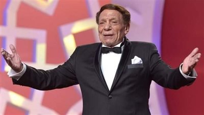 المنتج عصام إمام يكشف حقيقة إصابة الزعيم بفيروس كورونا 