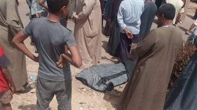 مصرع مُسن أسفل عجلات قطار أثناء عبوره شريط السكة الحديد بسوهاج     