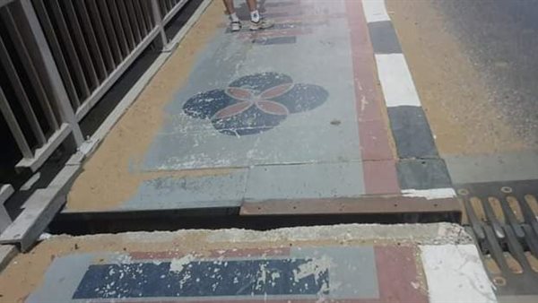 ظهور فتحات أعلي كوبري