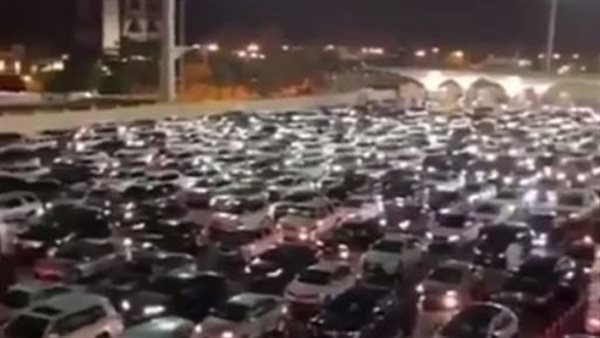 تكدس سيارات المواطنين