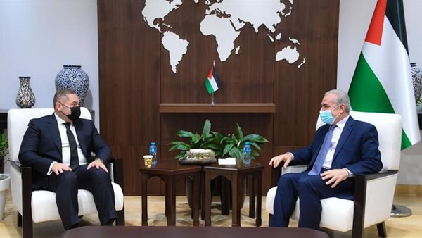 السفير طارق طايل