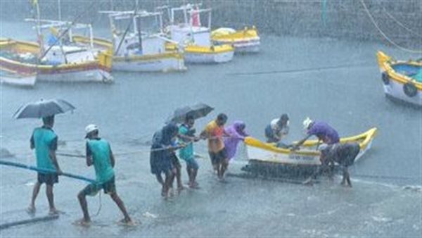 إعصار مدمر يضرب الهند