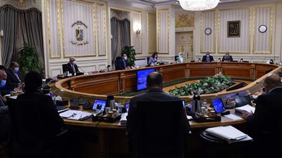 الحكومة توضح حقيقة زيادة تعريفة الركوب لسيارات النقل الجماعي والسرفيس بعد تعديل أسعار البنزين