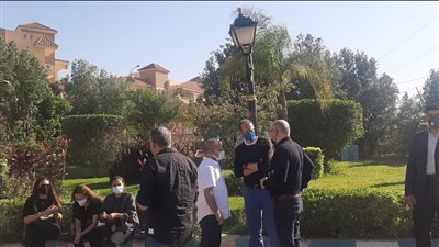 وصول جمال مبارك لمسجد الشرطة بالشيخ زايد لحضور تشييع جثمان إيمان الديب (صور وفيديو)