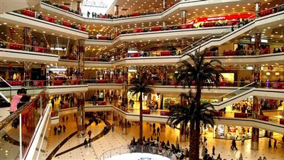 تأجيل بيع مول تجاري شهير مملوك لرجل أعمال عربي في مزاد.. والسبب مفاجأة
