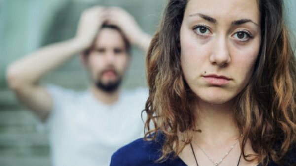 زوجان - أرشيفية