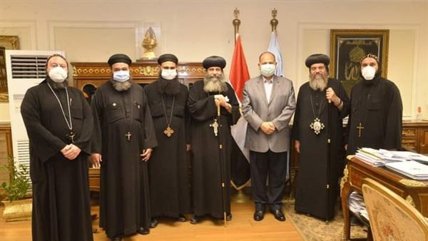 محافظ أسيوط يستقبل