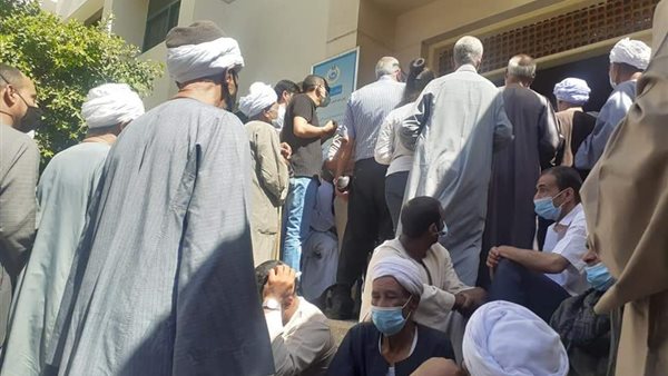 تزاحم كبار السن وأصحاب