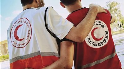 من رفح هُنا غزة.. هلال المصريين الأحمر يواجه وباء كورونا والاحتلال لإنقاذ الفلسطينيين