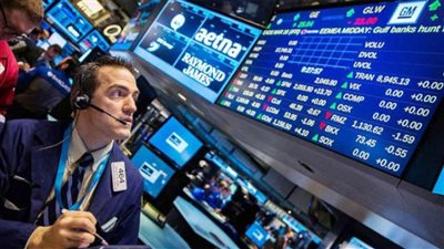 تقرير: تصريحات الاحتياطي الفيدرالي تهبط بالأسهم وترفع عوائد السندات