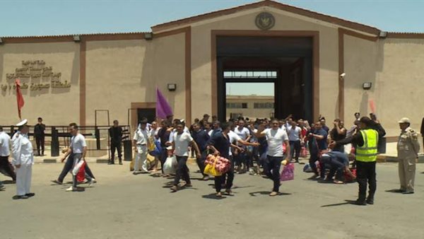 الإفراج عن السجناء