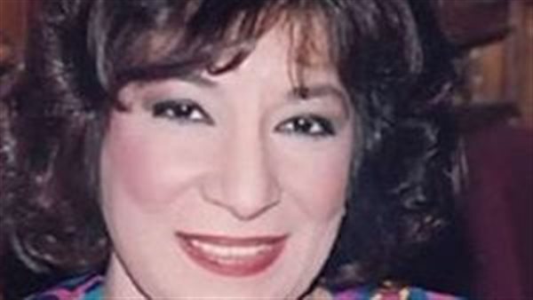 الفنانة سناء يونس