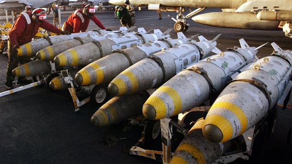 أسلحة وصواريخ