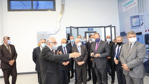 وزير التعليم داخل