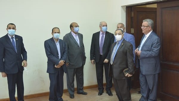 لجنة قطاع الآداب