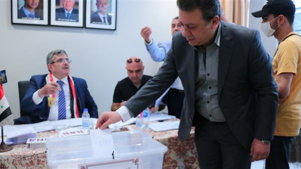 السوريون في مصر يدلون