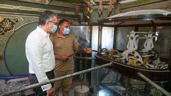 وزير السياحة والآثار