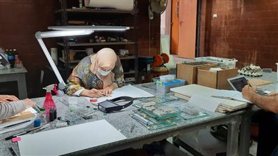 متحف السويس القومي يلقي الضوء على ترميم البردي المُكتشف بوادي جرف (صور)