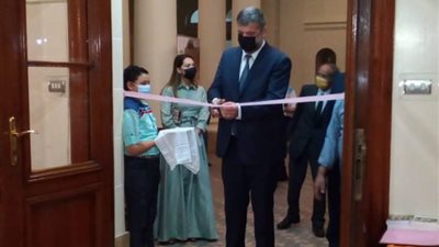 قنصل روسيا بالإسكندرية يفتتح معرض خزف فناني جراجوس (صور)