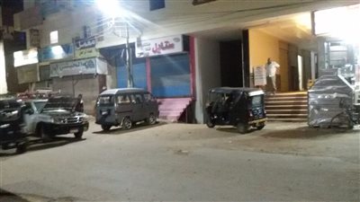 محافظ المنيا يتابع تطبيق إجراءات مواجهة كورونا وغلق المحال التجارية