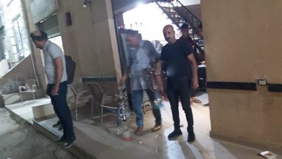 مصادرة 26 شيشة وغلق 6 كافيهات مخالفة بحي شرق شبرا الخيمة 