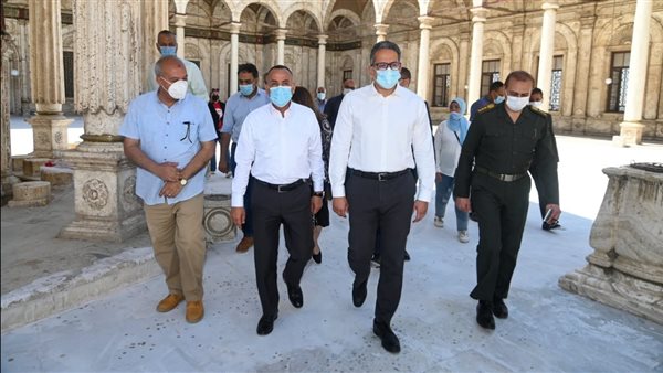 الدكتور خالد العناني