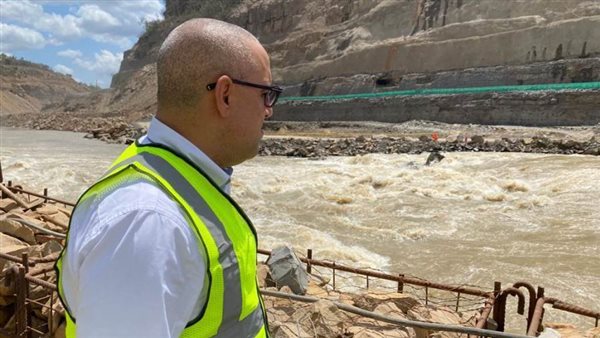 وزير الإسكان بمحيط